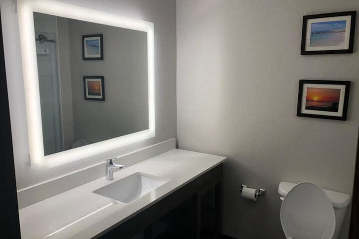 Comfort Suites Fort Lauderdale Airport & Cruise Port