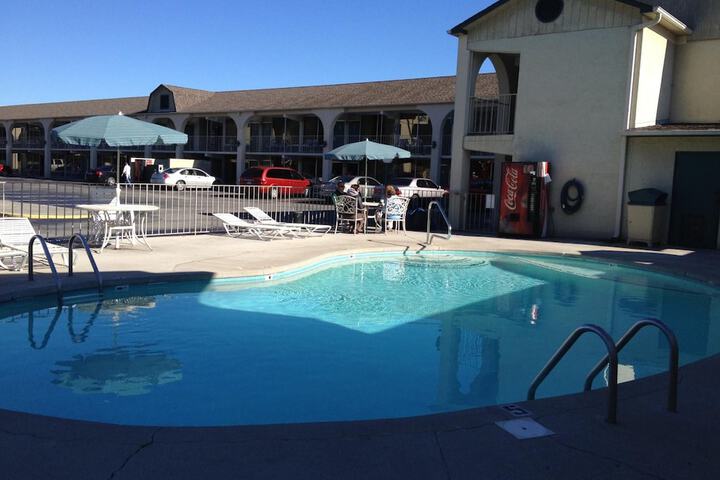 Pool 5 of 23