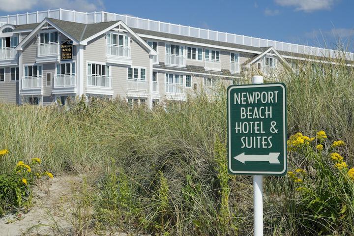 Newport Beach Hotel & Suites