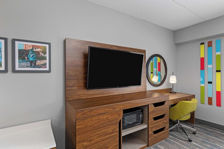 Room 16 of 31