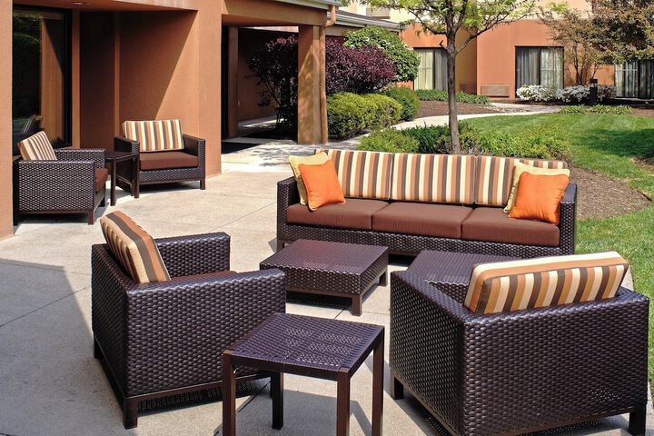 Courtyard by Marriott Cleveland Airport North