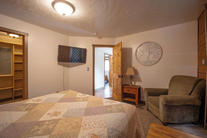 Room 35 of 49