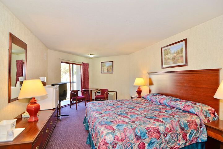Room 12 of 14