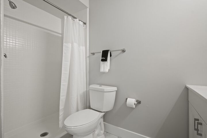 2BR Stay Close to Downtown