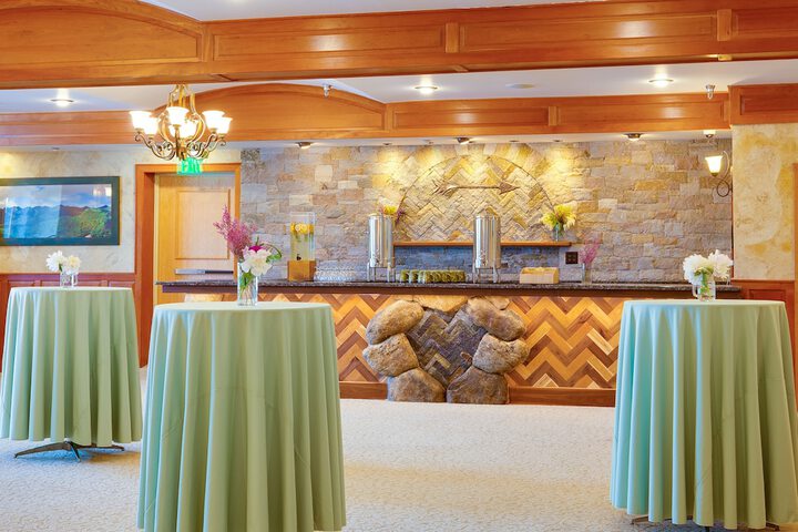 Golden Arrow Lakeside Resort