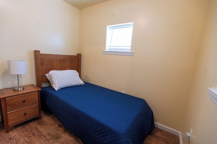 Room 26 of 76
