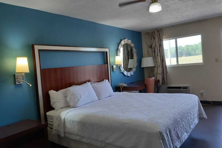Deerfield Inn