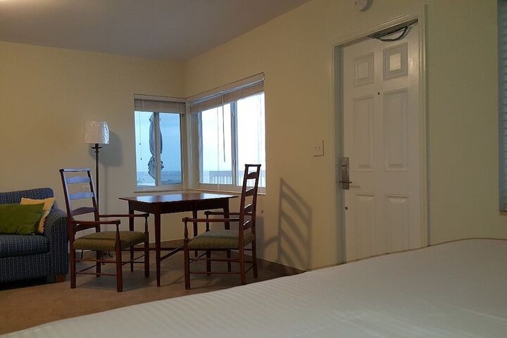 Room 40 of 85