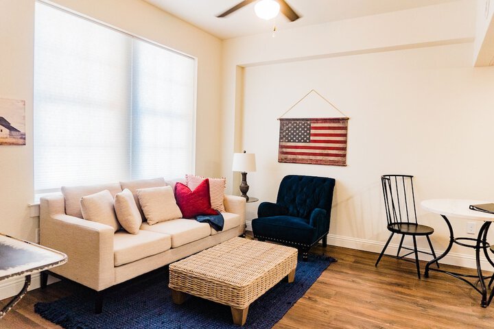 Room 80 of 220