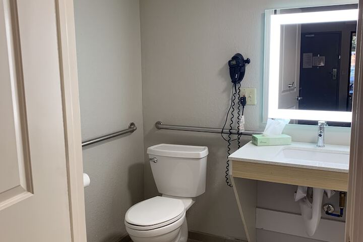 Days Inn by Wyndham Atlanta Stone Mountain