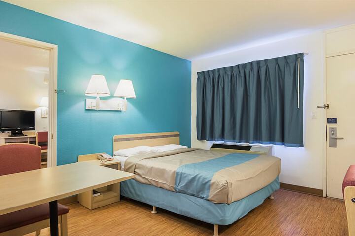 Room 20 of 36