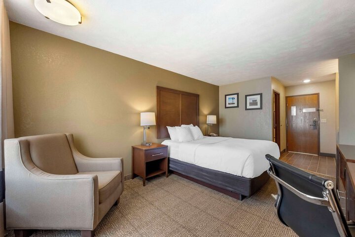 Room 28 of 42