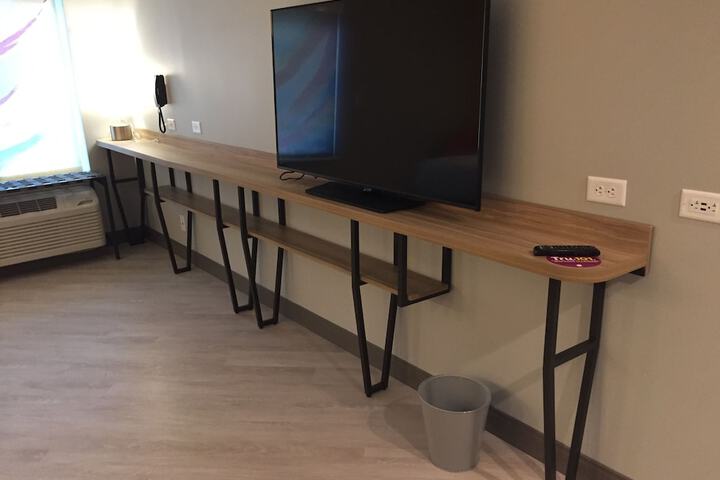 Room 16 of 34