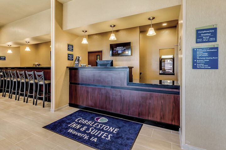 Cobblestone Inn & Suites - Waverly