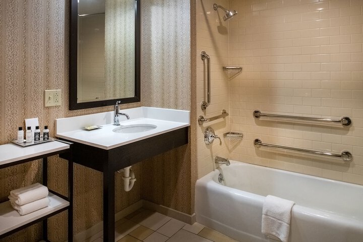 Room 40 of 68