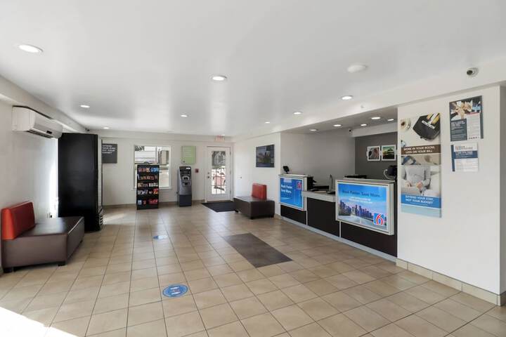 Motel 6 Bryan TX - University Area