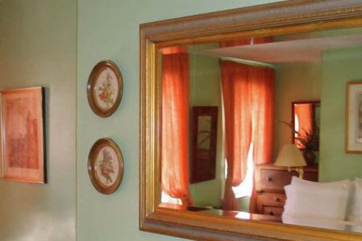 Room 163 of 238