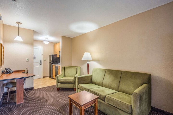Room 15 of 27