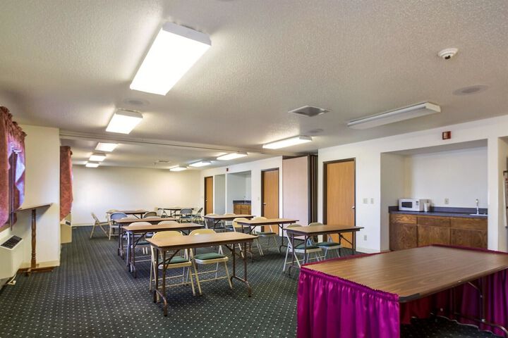 Motel 6 Saukville WI