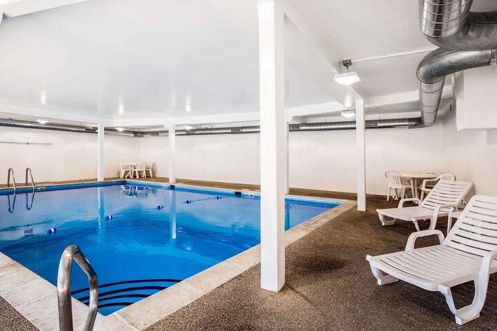 Pool 5 of 24