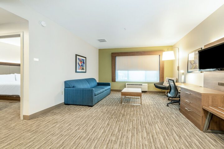 Room 43 of 84