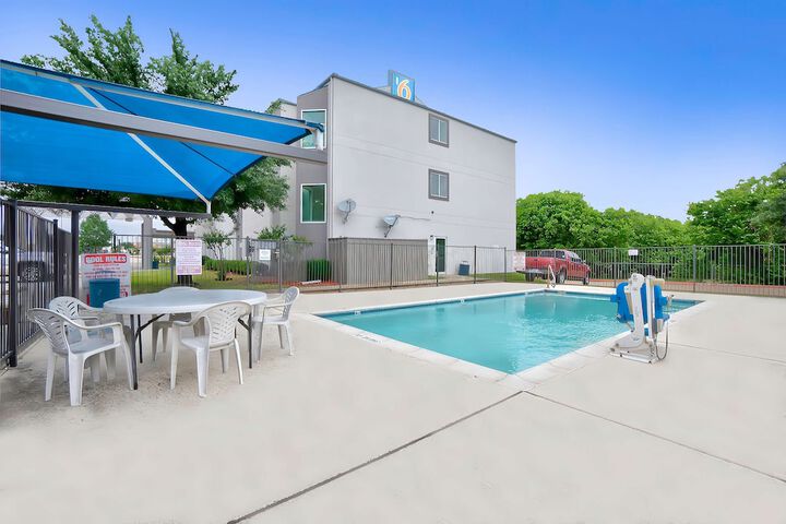 Pool 6 of 25