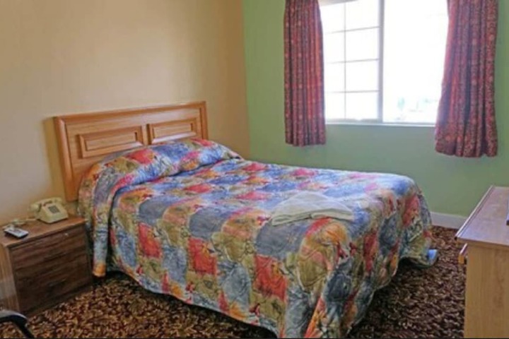 Room 21 of 39