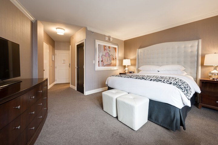 Room 34 of 75