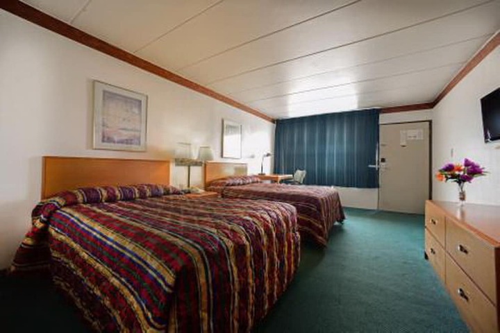 Room 18 of 24