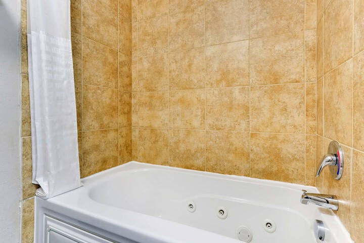 Best Western Plus University Inn & Suites