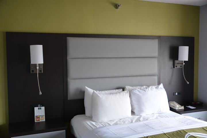 Room 14 of 33