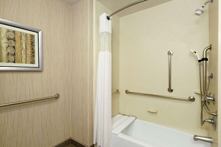 Room 7 of 34