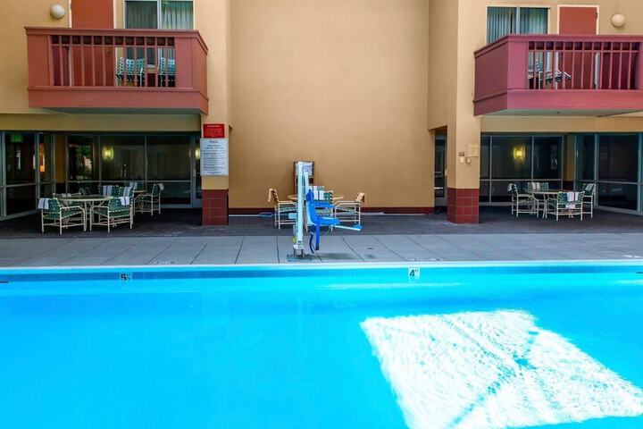 Pool 4 of 45