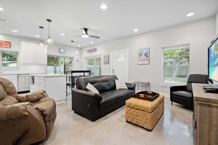 Peaceful Cottage w / Grill Mins to Lake Travis