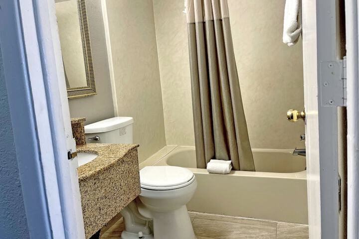 Room 16 of 29