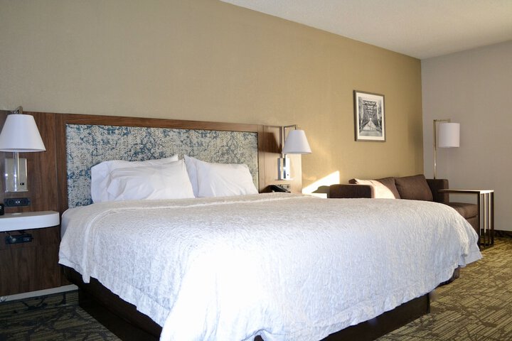 Room 33 of 54