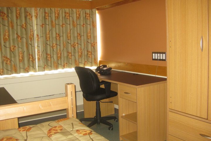 Room 12 of 25