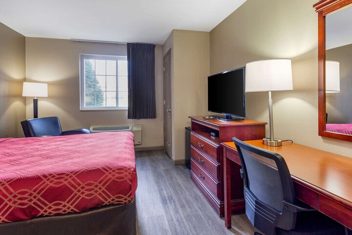 Econo Lodge Inn & Suites Dickson