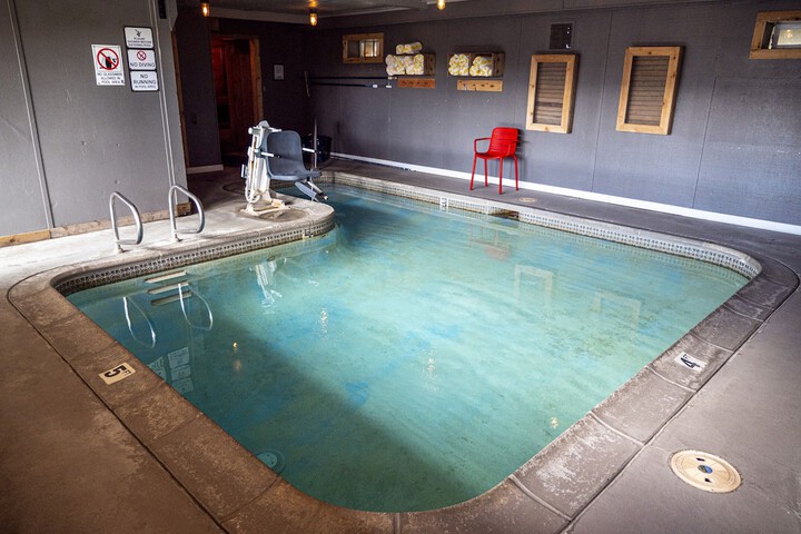 Pool 6 of 76