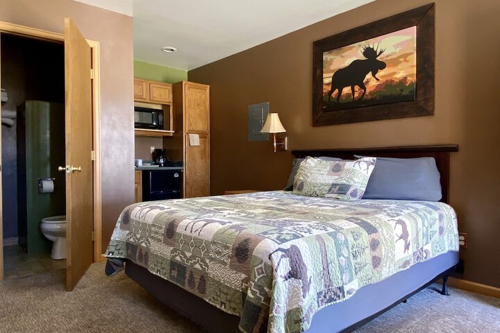 Moosehead Lodge & Cabins