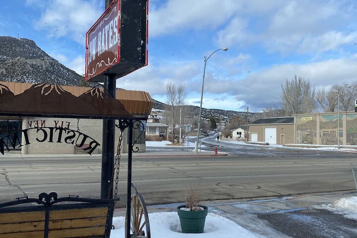 Rustic Inn Motel