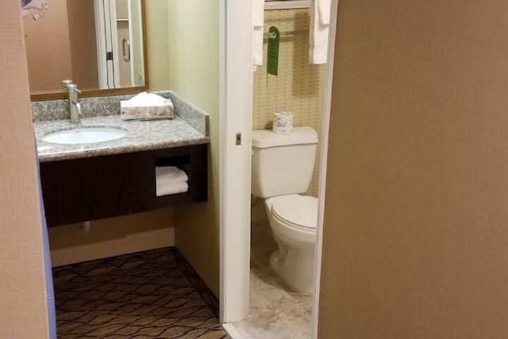 Room 46 of 89
