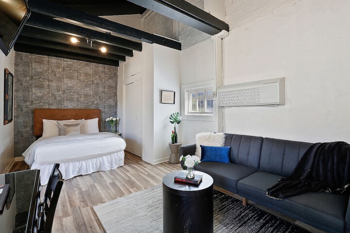 Room 56 of 73