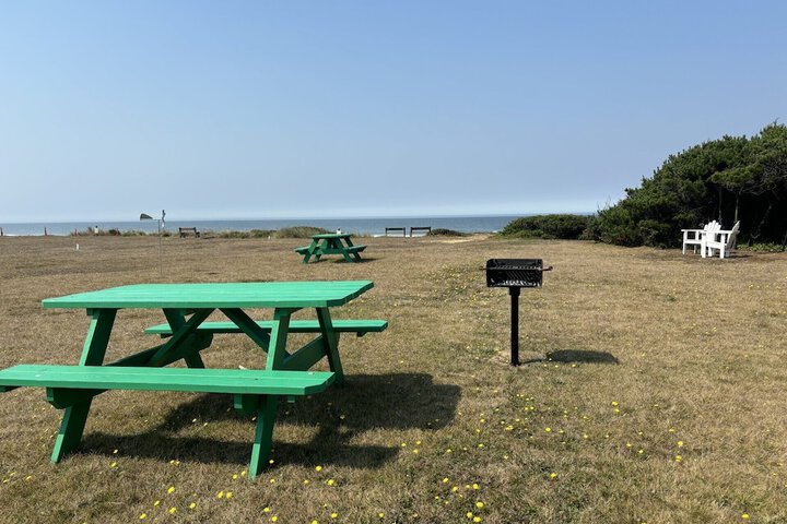 Tillicum Beach Motel (Deanes Oceanfront Lodge)