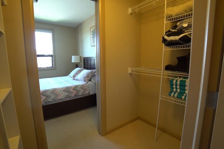 Room 7 of 10