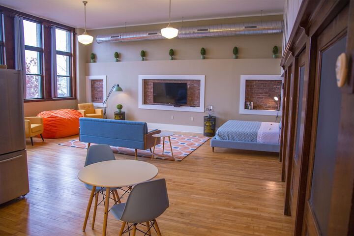 Room 26 of 185