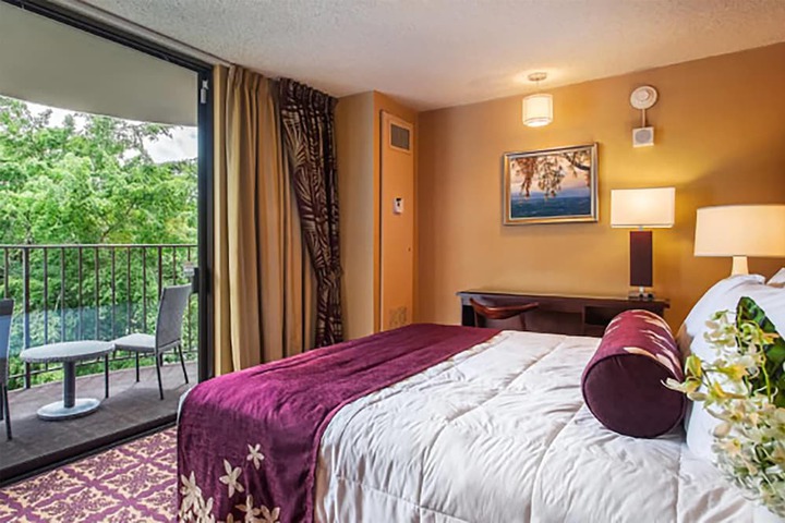 Hilo Hawaiian Hotel Trademark Collection by Wyndham