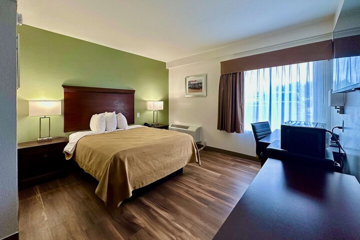 Room 7 of 36