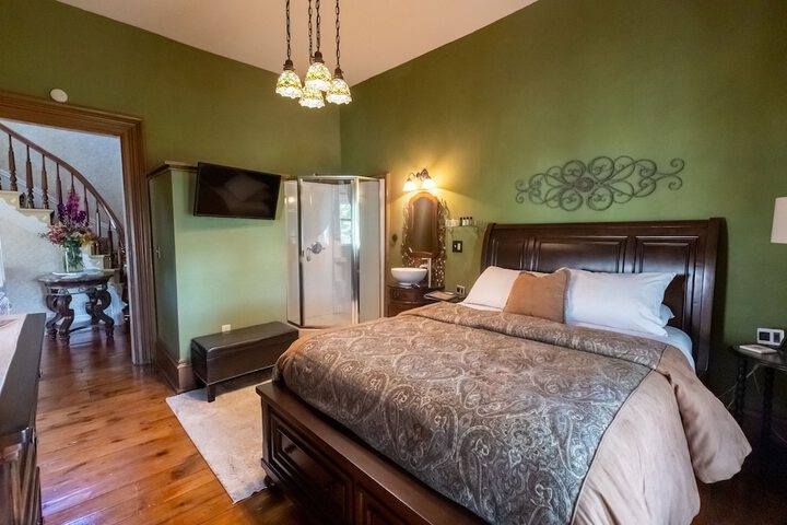 Braywood Inn