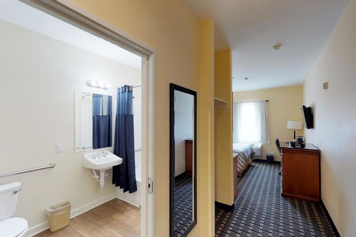 Room 14 of 29